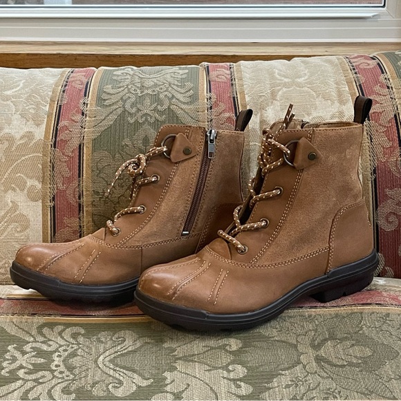 UGG Hapsburg Duck Boot. Chestnut leather
N10-7 - Picture 2 of 8